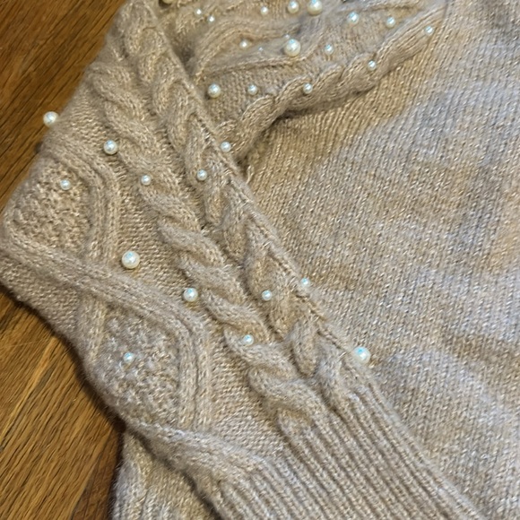 Astr the label oearl embellished taupe sweater size large - Picture 6 of 6